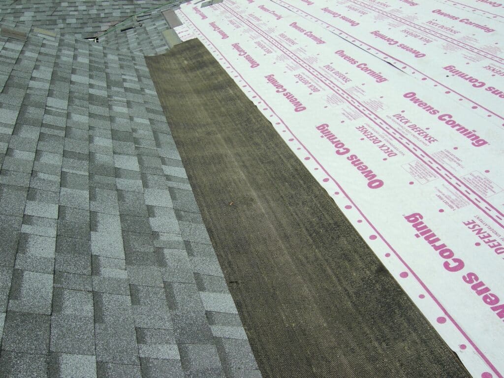 Roofers Somerset New Jersey A close up of the roof and the shingles
